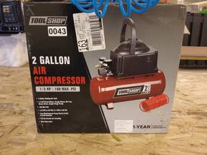 lot 43 image: Air Compressor 2gallon