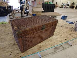 lot 56 image: Vintage Storage Chest