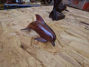 lot 127 image: Lot of 3 Hand-Carved Wooden Sea Life Figurines