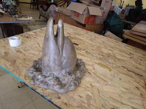 lot 141 image: Vintage Cast Stone Dolphin Garden Fountain Head