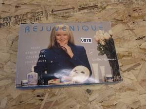 lot 78 image: Rejuvenique Facial Toning System by Linda Evans