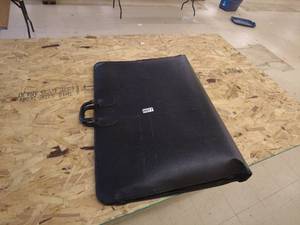 lot 77 image: Leather Art Case