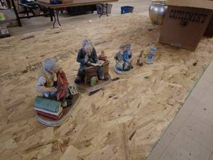 lot 90 image: Porcelain Figurines.