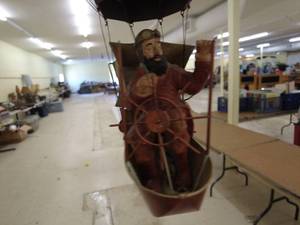 lot 193 image: Vintage Hot Air Balloon Decorative Figurine