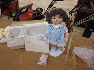 lot 198 image: Buttons & Bows Porcelain Doll with Certificate of Authenticity
