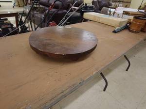 lot 210 image: Vintage Wooden Lazy Susan Serving Tray