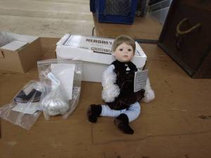 lot 246 image: The Hersheys Porcelain Collector Doll by Nancy Leslie