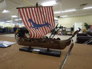 lot 186 image: Decorative Viking Ship Model Drakkar De Los Wikings