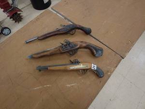 lot 192 image: Lot of 3 Vintage Replica Flintlock Pistols