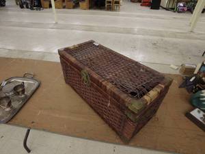 lot 267 image: Vintage Woven Wicker Storage Trunk with Brass Accents