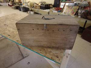 lot 269 image: Vintage Wooden Muskie Lure Storage Box