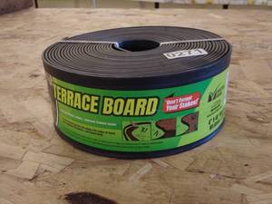 lot 271 image: Master Mark Terrace Board 4 x 40 Black Coil