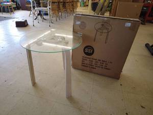 lot 286 image: SEI Round Glass End Table with Wood Legs(2)