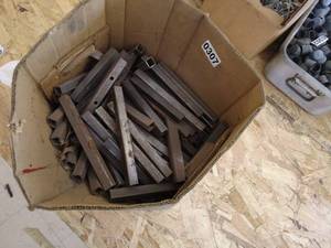 lot 307 image: Lot of Metal Square Tubing Pieces