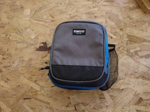 lot 314 image: Igloo Lunch Box Cooler Bag