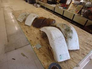 lot 327 image: 3 sets of fenders