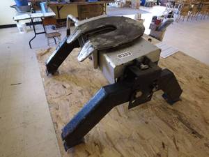 lot 333 image: 5wheel hitch