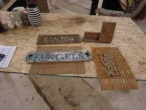 lot 363 image: variety of wall art