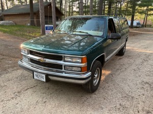 lot 1 image: 1996 Chevy 2500