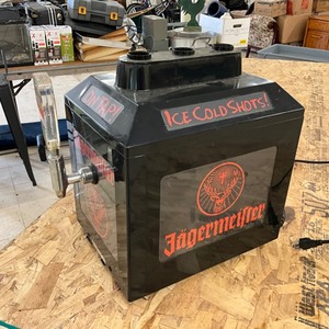 lot 7 image: 3bottle Jag spout & chiller