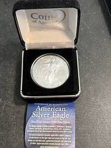 2021 AMERICAN SILVER EAGLE 1 TROY OZ .999 FINE SILVER IN BOX