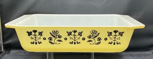 Pyrex Vintage 1960 Promotional Space Saver Yellow Embroidery Dish 575B