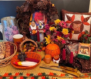 REALLY LARGE Thanksgiving Lot Falls Color Vintage Floral Pinecone Wreath