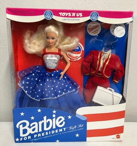 lot 10 image: Barbie for President Gift Set NIB 1991