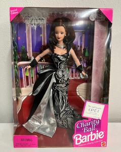 lot 60 image: Charity Ball Barbie Toys R Us Childrens Charity Collection Barbie Doll 1997
