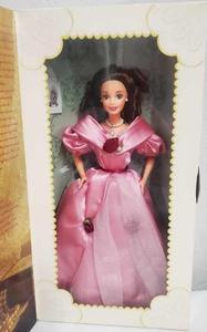lot 31 image: Sweet Valentines Barbie Hallmark Special Edition 1995