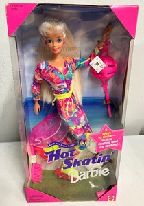 lot 135 image: Hot Skatin Barbie NRFB 1994