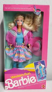lot 225 image: 1989 Western Fun Barbie NRFB