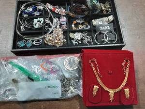 Bag & Contents On Tray (Not The Tray)