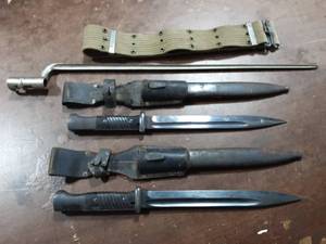 Military Daggers & Bayonet