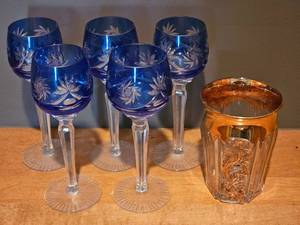 lot 25B image: (5) Cobalt cut-to-clear Stemware & Gold Gilded Antique Glass
