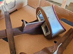 lot 89 image: (3) Antique Stereoscope Viewers and LOTS of Steroscope Cards