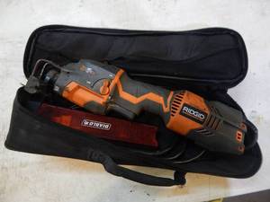 lot 40 image: Ridgid r3031 reciprocating saw with bag