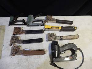 lot 69 image: Tach Hammers and staplers