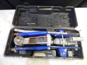 lot 70 image: Duralast 2 and 12 ton hydraulic floor jack