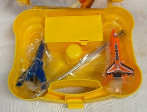 lot 146 image: New Estes Rocket Set