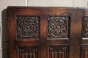 lot 40 image: Beautiful Antique Carved Mahogany Wood Headboard