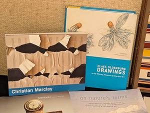 lot 52 image: Assorted Art Books