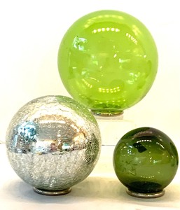 lot 97 image: Vintage Beautiful Glass Blown Decorative Spheres with Silver Stands