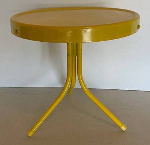 20 Metal Outdoor Table