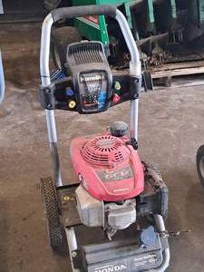 lot 27 image: Homelite 2700-PSI Honda GCV160 Pressure Washer