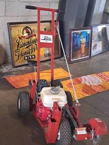lot 45 image: Brown Edge Master Gas Edger E-104