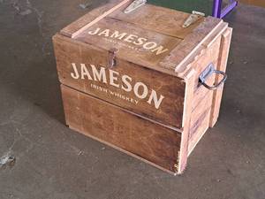 lot 63 image: Jameson Whiskey logo Wooden Lock Box