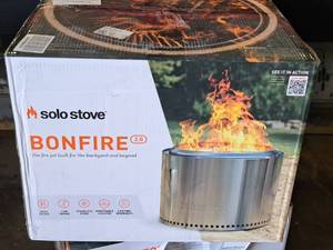 lot 90 image: Bon Fire Solo Stove (New)