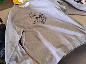 lot 128 image: Size 2X-Large Minnesota Vikings logo Sweatshirt