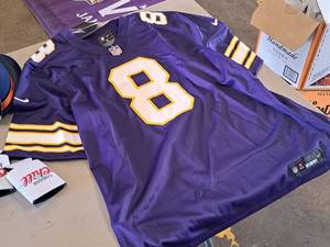 lot 131 image: Nike Minnesota Vikings #8 Kirk Cousins Size X-Large Jersey